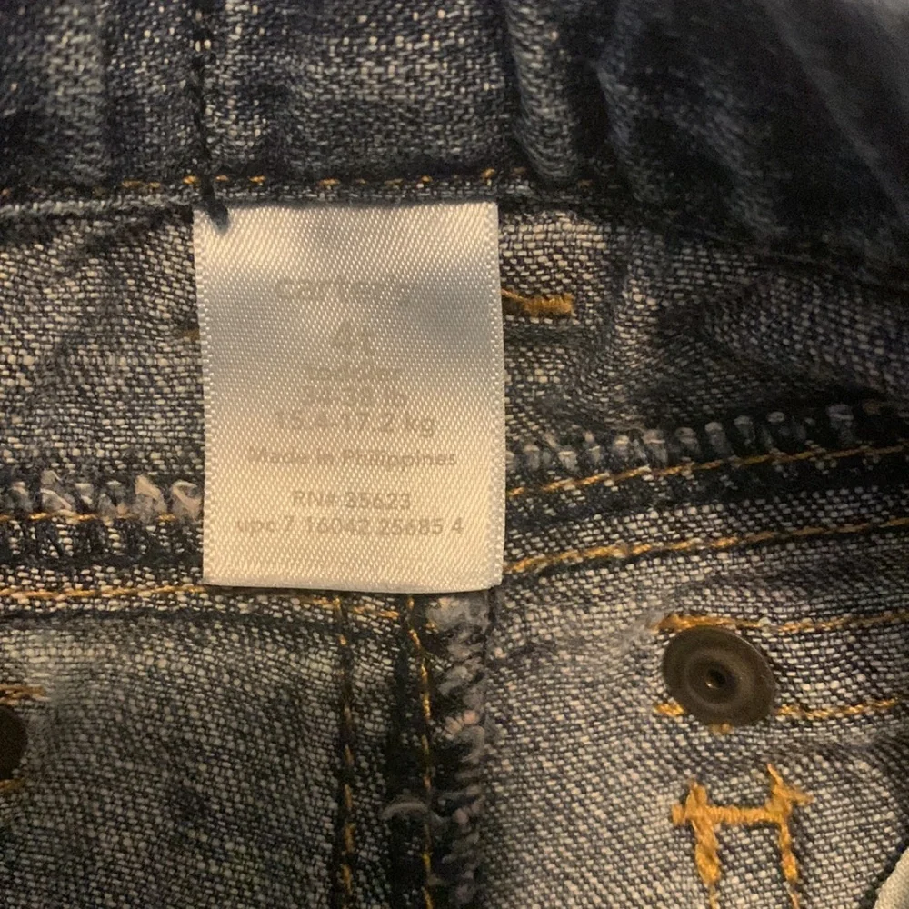 Carter’s girls jeans with embroidered flower waistband. size 4t